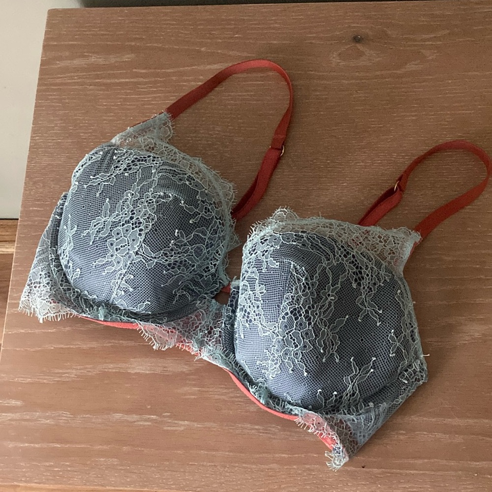 VICTORIA SECRET Blue Lace bra
